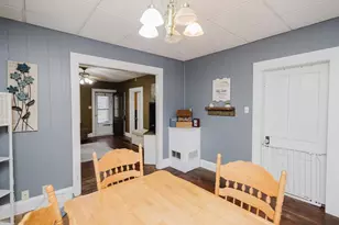 225 Washington St, Mineral Point, WI 53565 - Photo 10