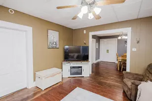 225 Washington St, Mineral Point, WI 53565 - Photo 4