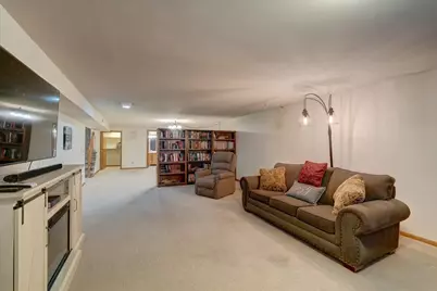 711 Kensington Square, Stoughton, WI 53589 - Photo 28