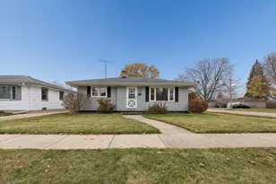 1727 24th St, Kenosha, WI 53140 - Photo 1