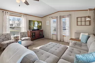 897 E Lake St, Lake Mills, WI 53551 - Photo 4