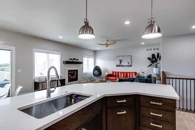 409 Peterson Trail, Oregon, WI 53575 - Photo 8