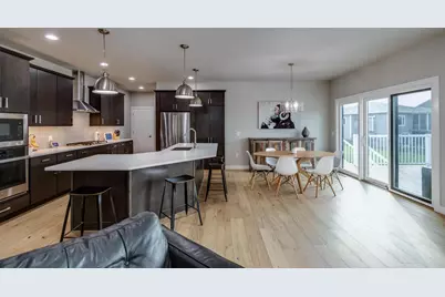 409 Peterson Trail, Oregon, WI 53575 - Photo 4