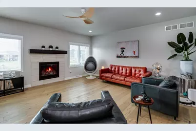 409 Peterson Trail, Oregon, WI 53575 - Photo 2