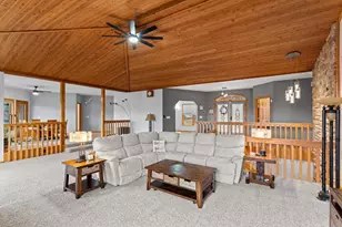 S4362 Fox Hill Cir, Baraboo, WI 53913 - Photo 10