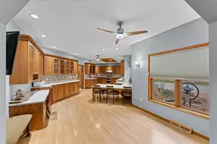 S4362 Fox Hill Cir, Baraboo, WI 53913 - Photo 16