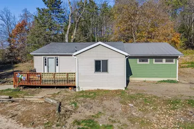 N7726 Wendlick Road, Pardeeville, WI 53954 - Photo 2