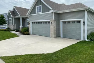 10411 Hollow Aspen Ln, Madison, WI 53593 - Photo 2