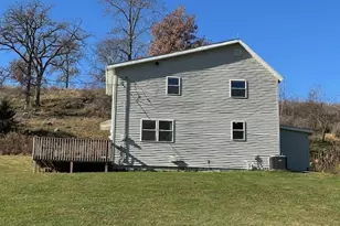 1906 Squirrel Hill Rd, Hollandale, WI 53544 - Photo 12