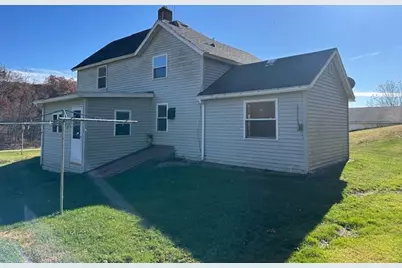 1906 Squirrel Hill Road, Hollandale, WI 53544 - Photo 18
