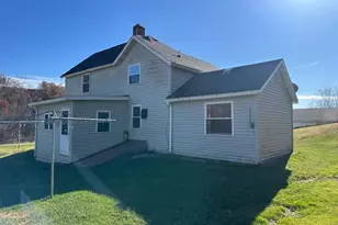1906 Squirrel Hill Rd, Hollandale, WI 53544 - Photo 18