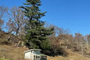 1906 Squirrel Hill Rd, Hollandale, WI 53544 - Photo 14