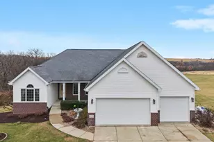 7797 Schurch St, Barneveld, WI 53507 - Photo 4