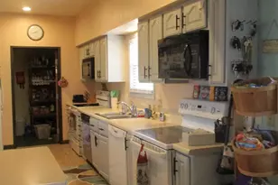 E11062 Center Rd, North Freedom, WI 53951 - Photo 14