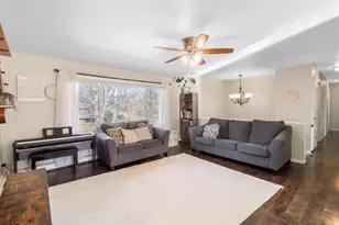 305 S Rd, Mount Horeb, WI 53572 - Photo 8