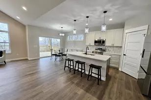 2612 Dorn Dr, Portage, WI 53901 - Photo 8