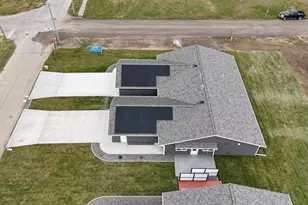 705 Stelting St, Sparta, WI 54656 - Photo 2