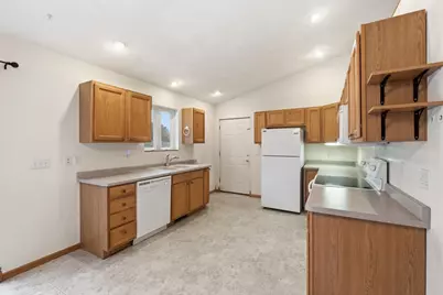 305 Mack Drive #9, Reedsburg, WI 53959 - Photo 10