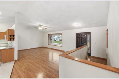 305 Mack Drive #9, Reedsburg, WI 53959 - Photo 6