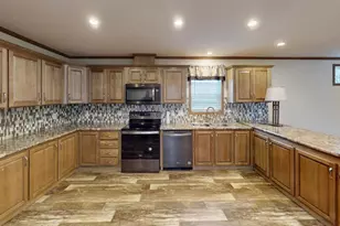 535 Collin Dr, Tomah, WI 54660 - Photo 4