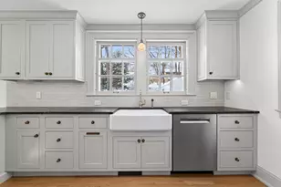 1226 Sweetbriar Rd, Madison, WI 53705 - Photo 14