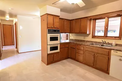 W8108 Dunning Road, Pardeeville, WI 53954 - Photo 4