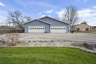 4292 Vilas Hope Rd, Cottage Grove, WI 53527 - Photo 2