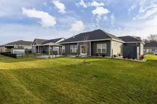 3715 Tanglewood Pl, Janesville, WI 53546 - Photo 6