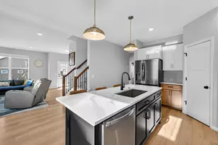 463 Crusader Pt, Waunakee, WI 53597 - Photo 14