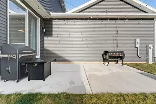 463 Crusader Pt, Waunakee, WI 53597 - Photo 32