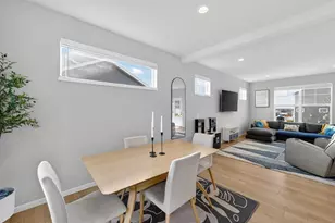 463 Crusader Pt, Waunakee, WI 53597 - Photo 16