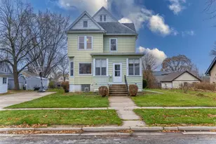 244 E Linden Dr, Jefferson, WI 53549 - Photo 2