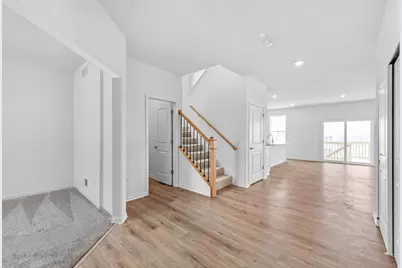 2901 Alpine Run #77, Stoughton, WI 53589 - Photo 4