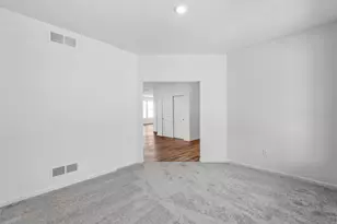 2901 Alpine Run, Stoughton, WI 53589 - Photo 6