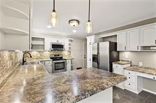 2610 Gladeview Rd, Cottage Grove, WI 53527 - Photo 8