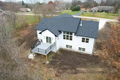 5611 N Vista Lane, Janesville, WI 53548 - Photo 8