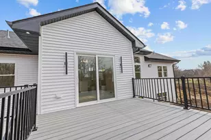 5611 N Vista Ln, Janesville, WI 53548 - Photo 12