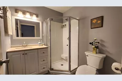 960 Rockefeller Lane, Madison, WI 53704 - Photo 32