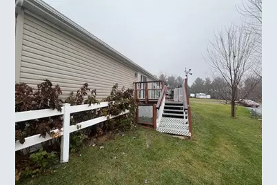 2216 Edgeview Drive, Monroe, WI 53566 - Photo 12