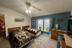 2216 Edgeview Dr, Monroe, WI 53566 - Photo 10