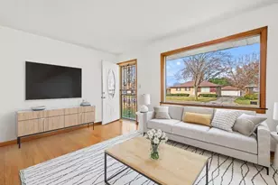 8827 W Lawn Ave, Milwaukee, WI 53225 - Photo 4