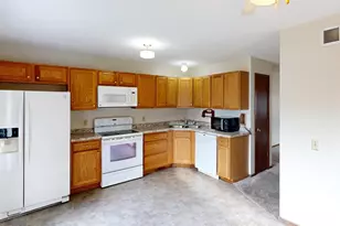 302 Swanton Rd, Madison, WI 53714 - Photo 4