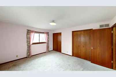 302 Swanton Road, Madison, WI 53714 - Photo 14