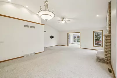 315 Pebble Brook Lane, Lodi, WI 53555 - Photo 6