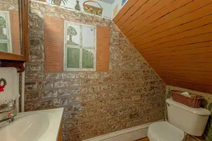 2113 11th St, Monroe, WI 53566 - Photo 8