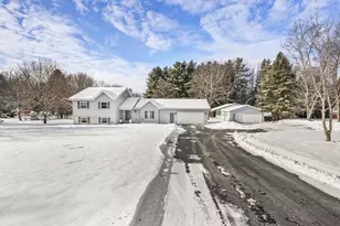 N5581 Star Branch Rd, Pardeeville, WI 53954 - Photo 2