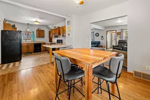 420 De Clark St, Beaver Dam, WI 53916 - Photo 6