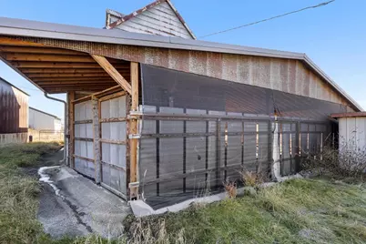 395 W Cedarville Road, Freeport, IL 61032 - Photo 30