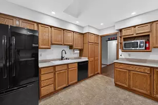 107 Ravine Rd, Mount Horeb, WI 53572 - Photo 8