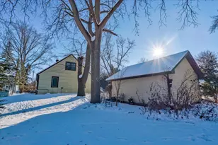 505 N Cleveland St, Poynette, WI 53955 - Photo 32